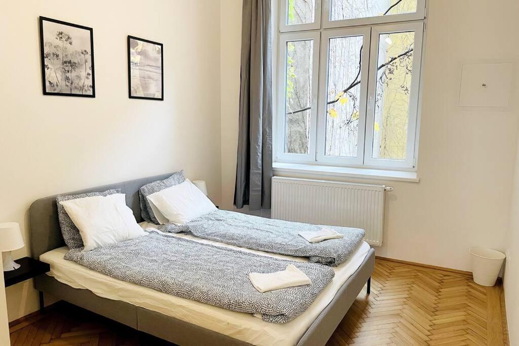 City-Center-Apartment Hip Area, Big & New Wenen Buitenkant foto